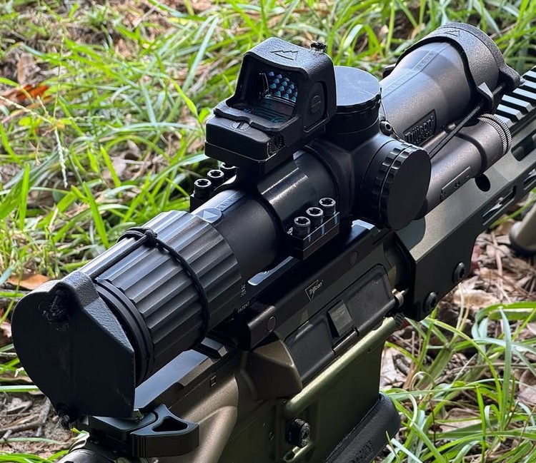 Piggyback MRD mount for 1-8X Trijicon VCOG