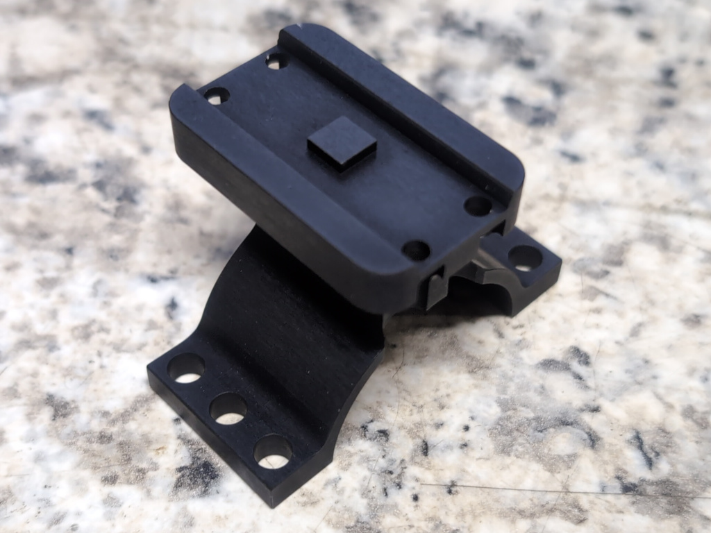 Piggyback MRD mount for 1-8X Trijicon VCOG